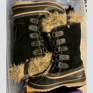 Sorel “Joan of Arctic” Boots